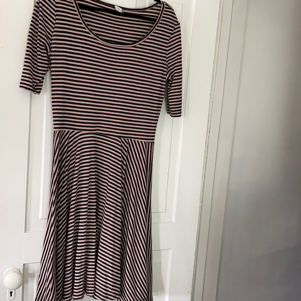 —Large Black And tan LuLaRoe Nicole dress